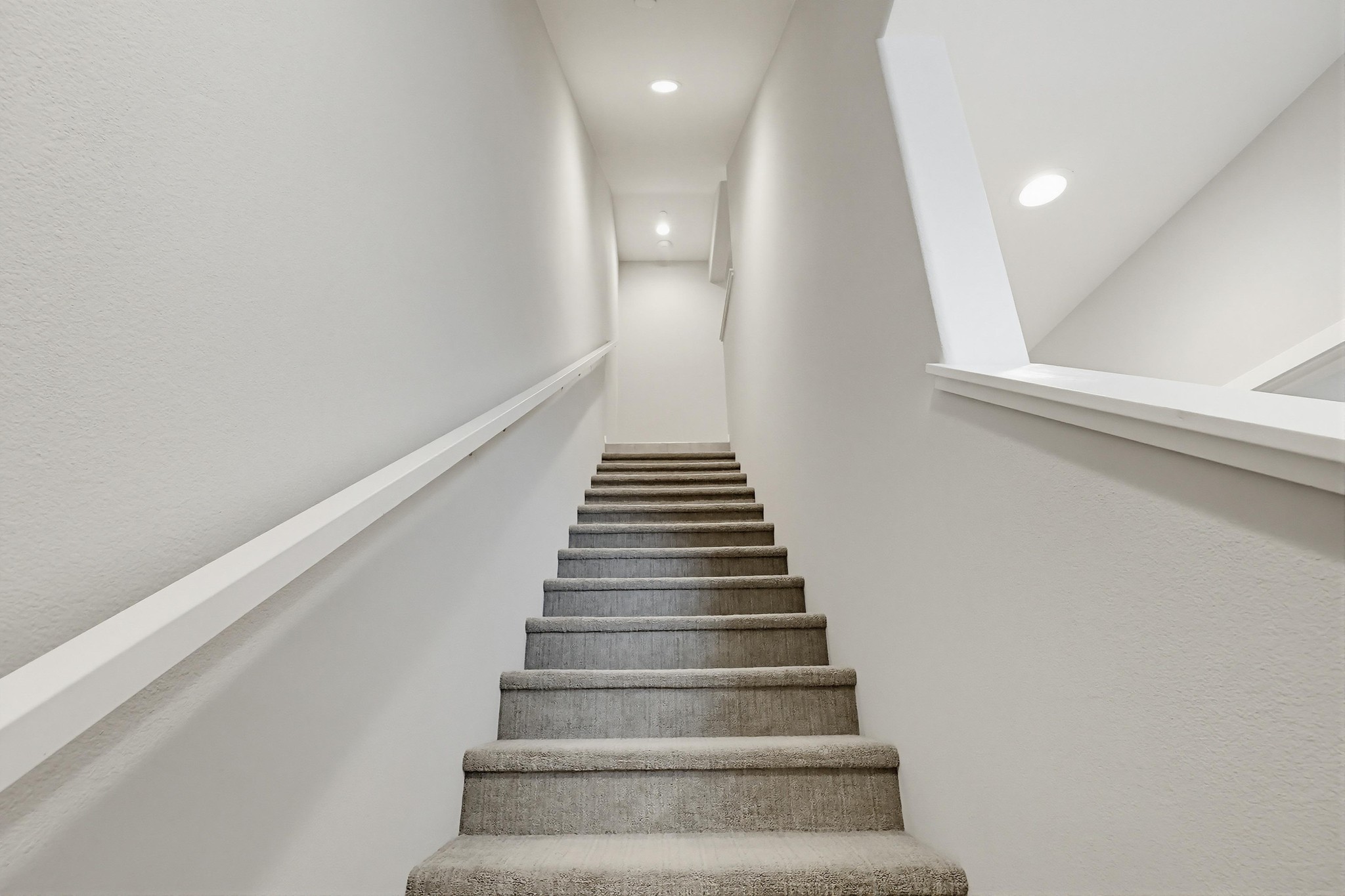 Virtual tour photo 10 of 92 for 594 Granite St