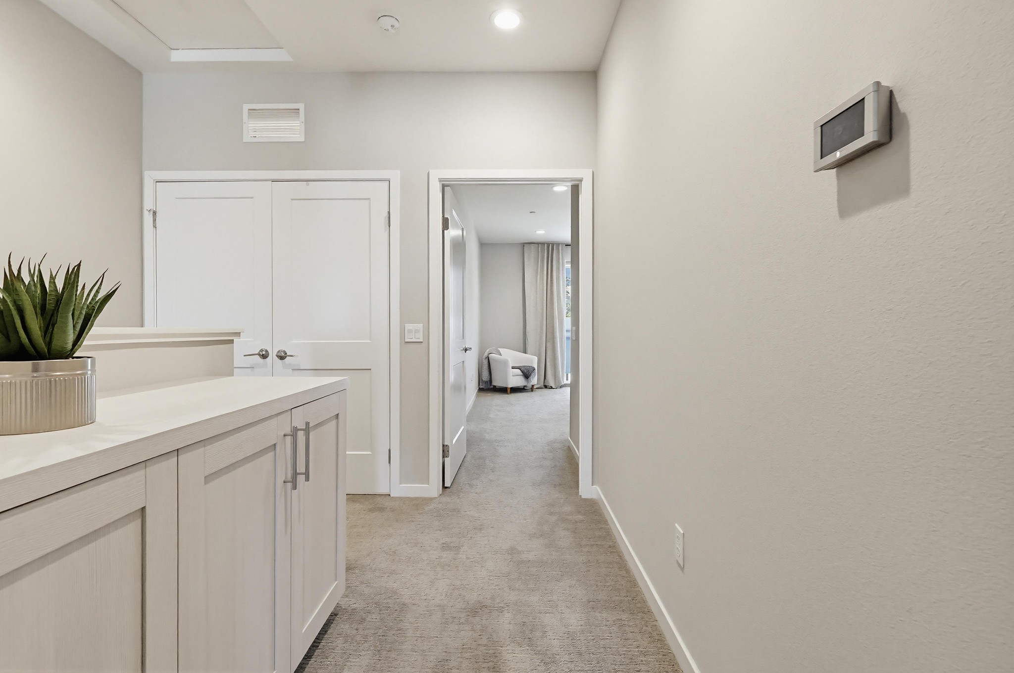 Virtual tour photo 51 of 92 for 594 Granite St
