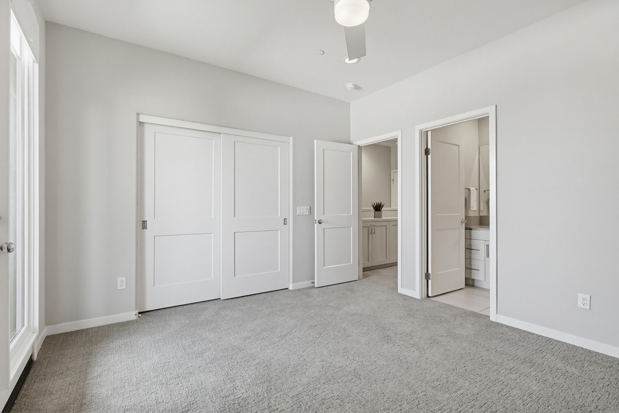 Virtual tour photo 54 of 92 for 594 Granite St