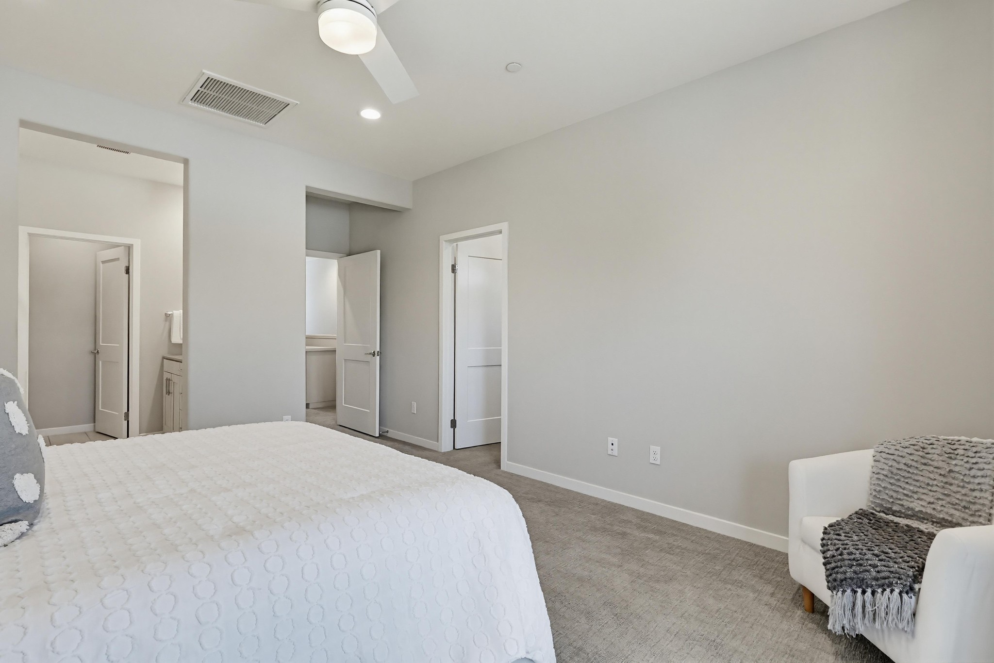 Virtual tour photo 65 of 92 for 594 Granite St