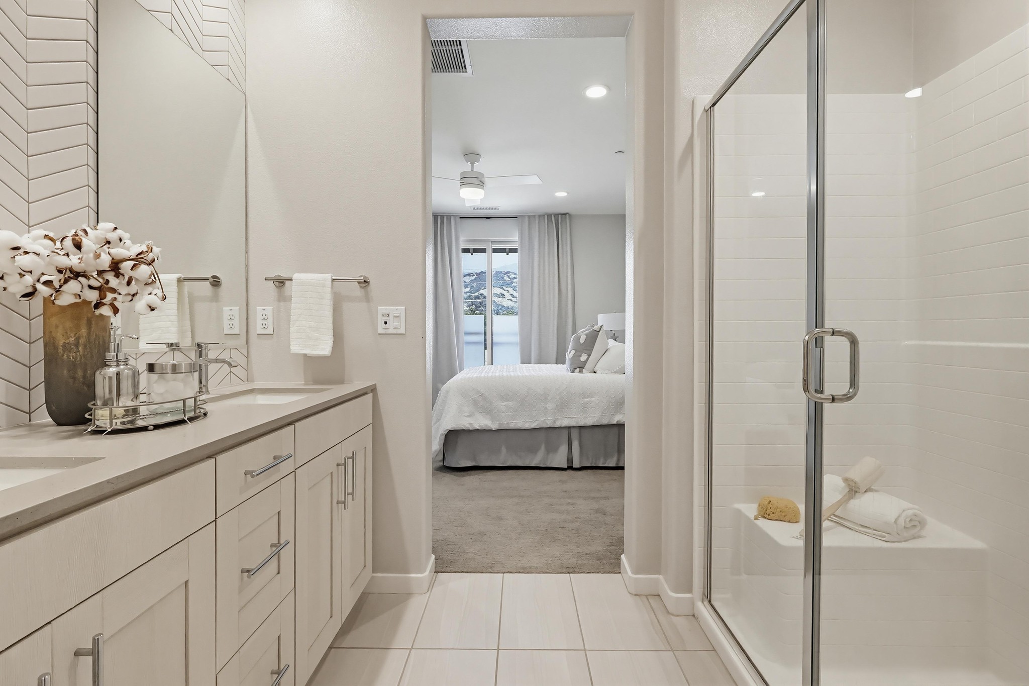Virtual tour photo 70 of 92 for 594 Granite St