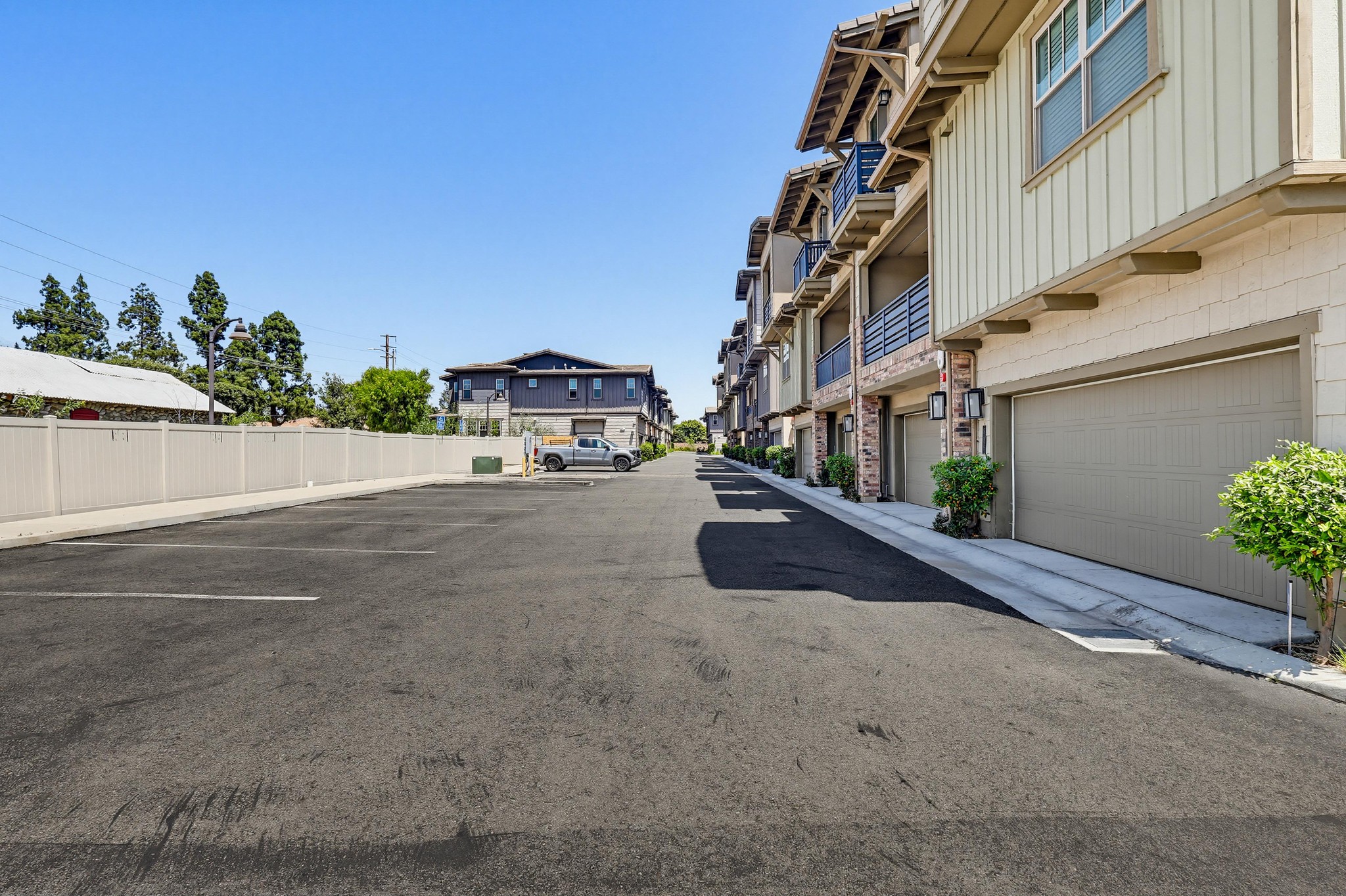 Virtual tour photo 78 of 92 for 594 Granite St