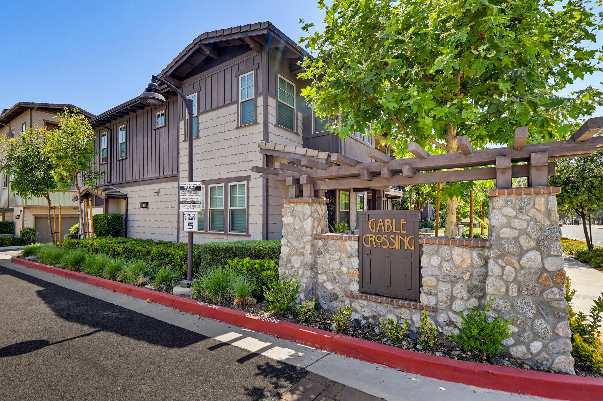 Virtual tour photo 92 of 92 for 594 Granite St