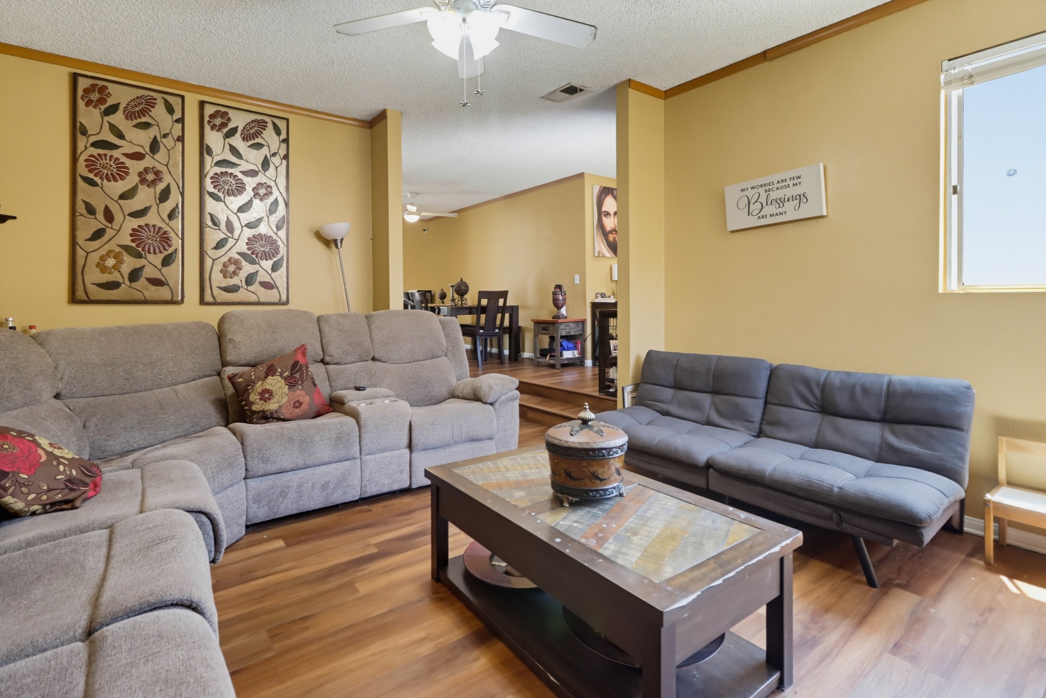 Virtual tour photo 10 of 46 for 5949 Tonawanda Dr