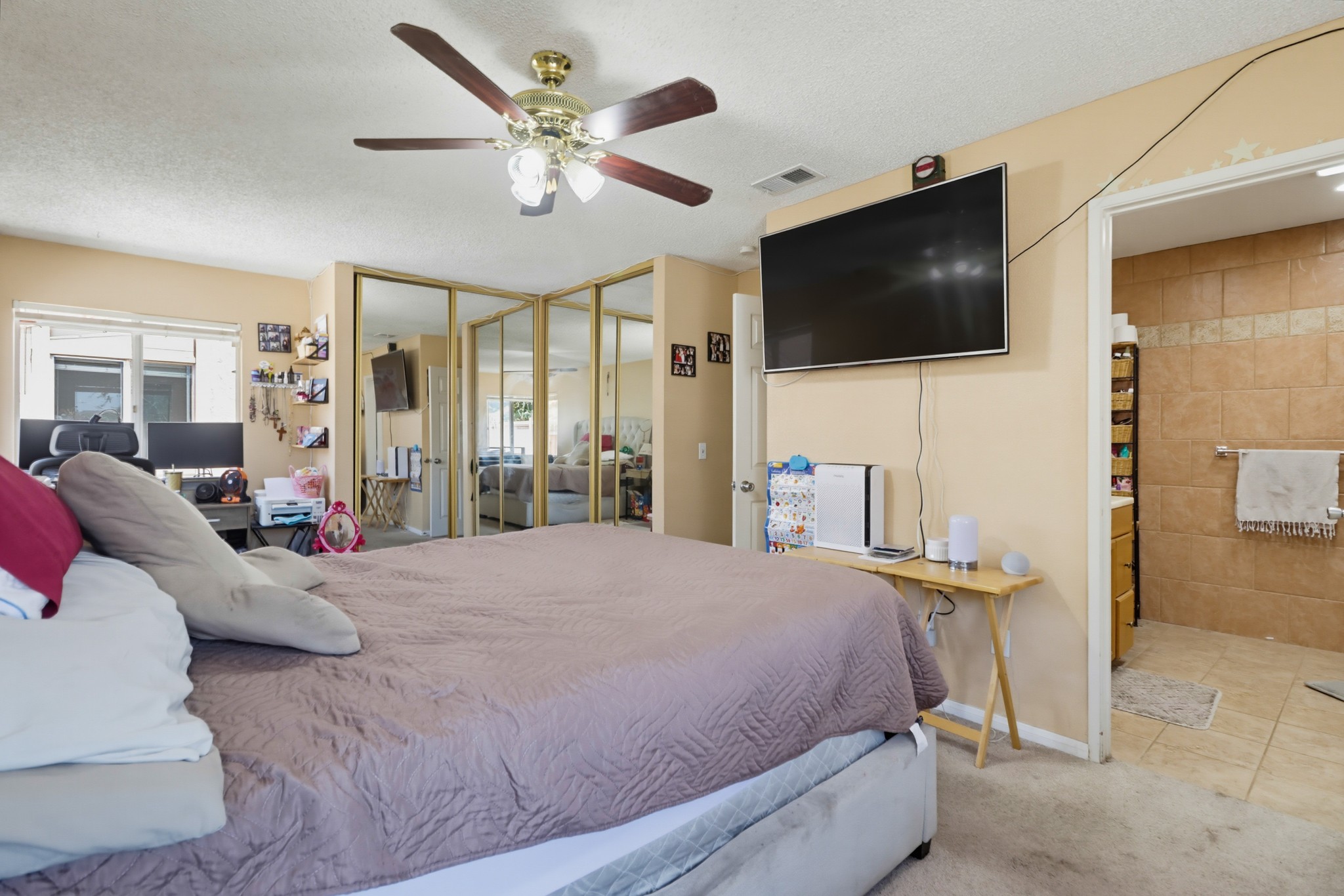 Virtual tour photo 19 of 46 for 5949 Tonawanda Dr