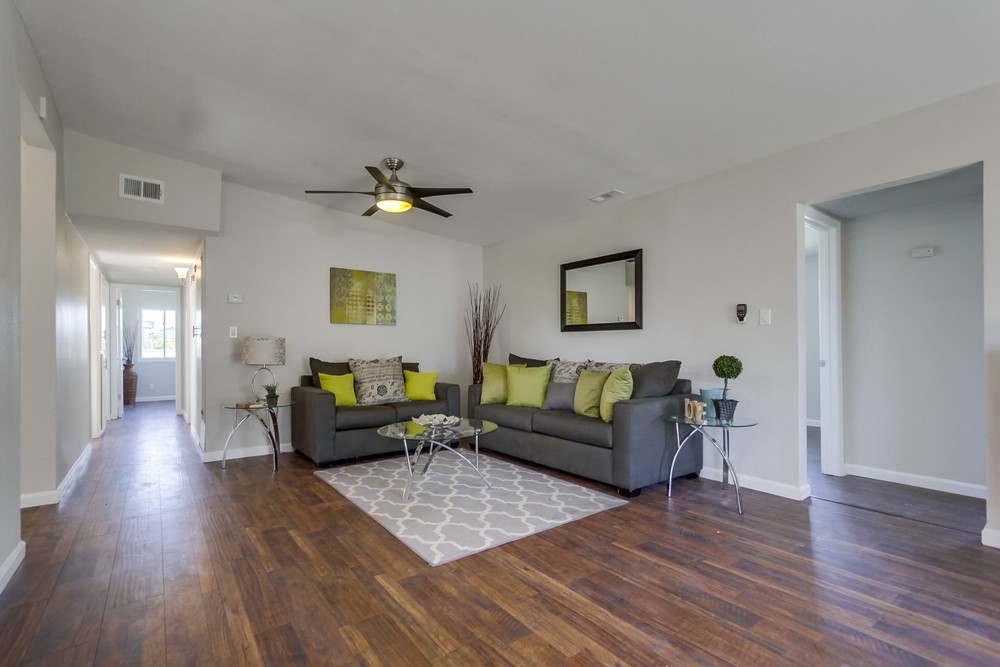 Virtual tour photo 8 of 40 for 595 Brutus St