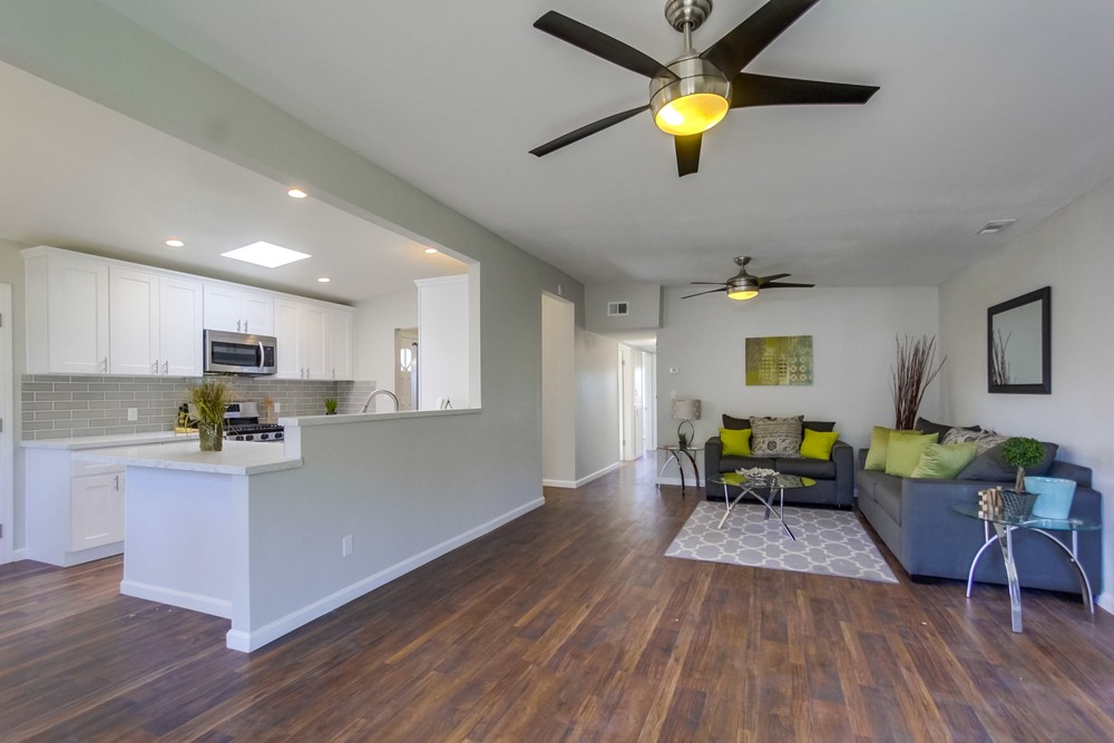 Virtual tour photo 11 of 40 for 595 Brutus St