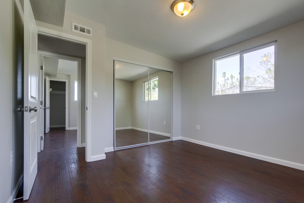 Virtual tour photo 27 of 40 for 595 Brutus St