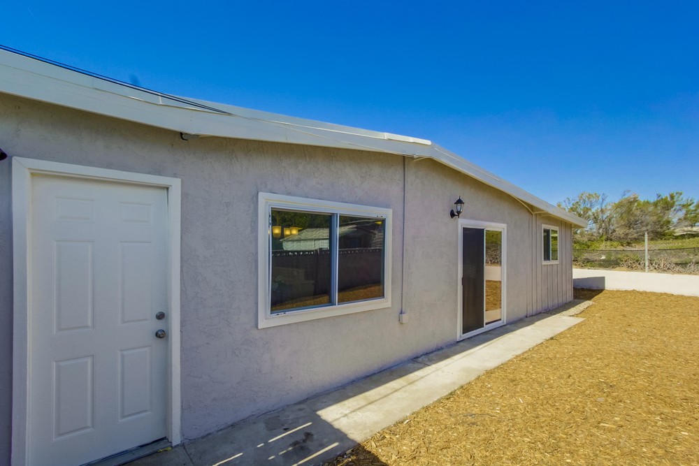 Virtual tour photo 35 of 40 for 595 Brutus St