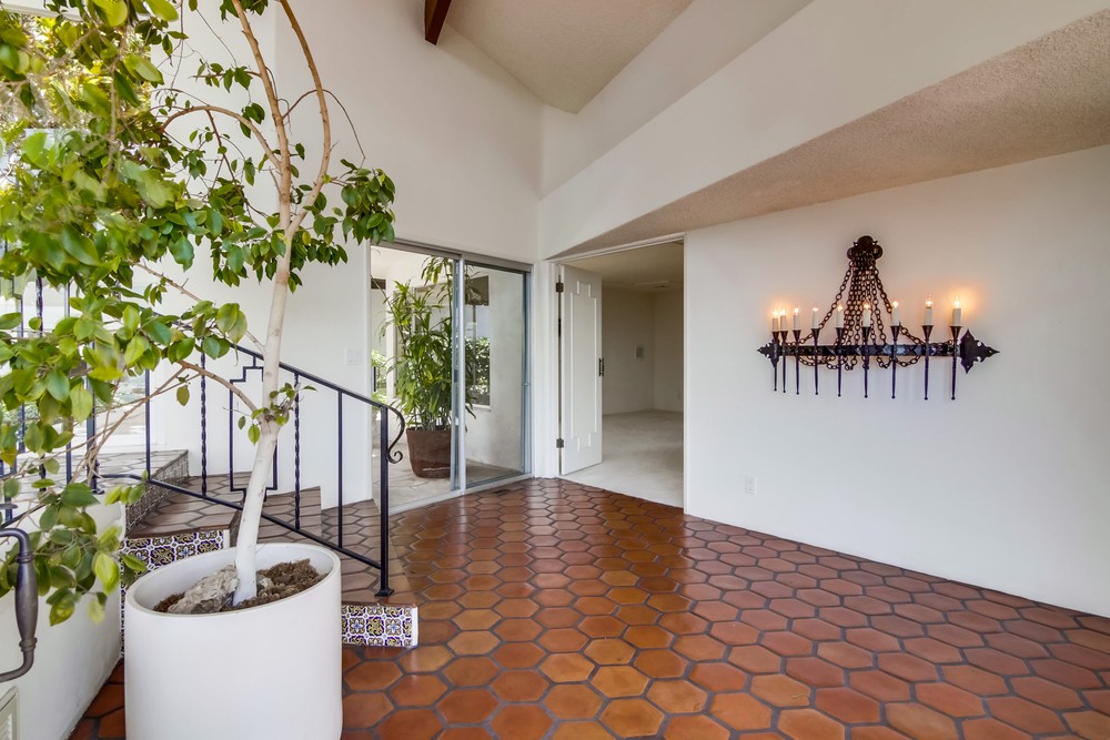 Virtual tour photo 13 of 67 for 5958 Madra Ave