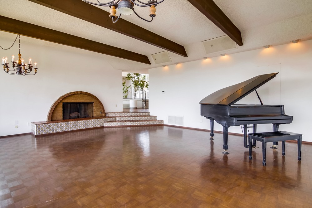 Virtual tour photo 17 of 67 for 5958 Madra Ave