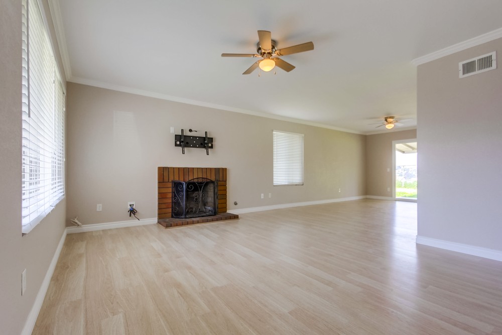 Virtual tour photo 7 of 35 for 5960 Flipper Dr