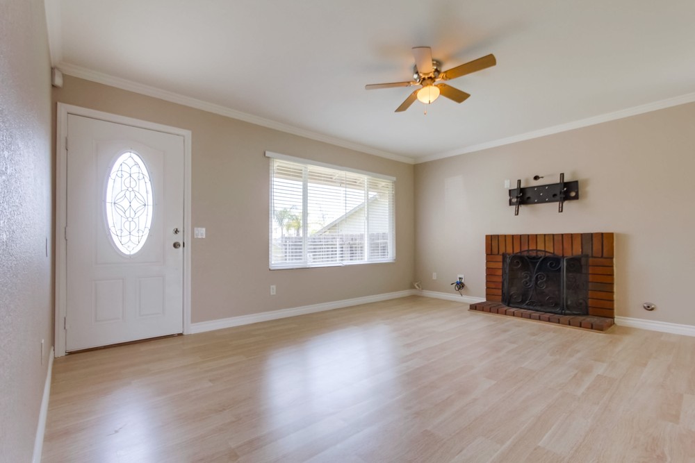 Virtual tour photo 8 of 35 for 5960 Flipper Dr