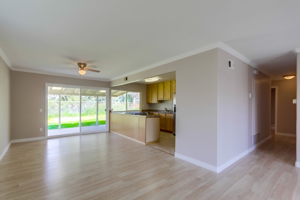 Virtual tour photo 11 of 35 for 5960 Flipper Dr