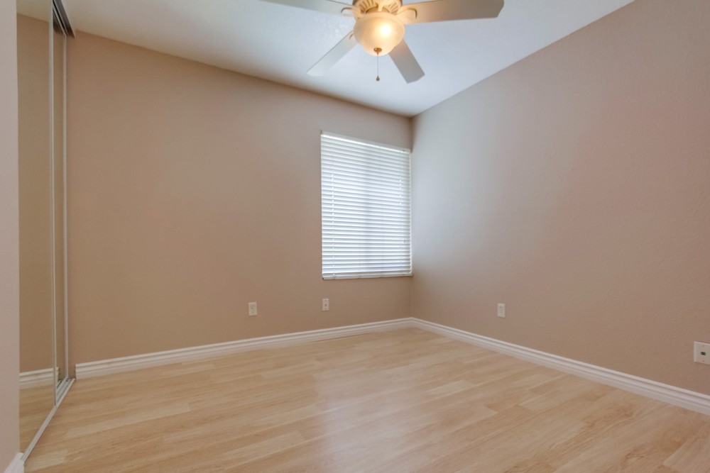 Virtual tour photo 27 of 35 for 5960 Flipper Dr