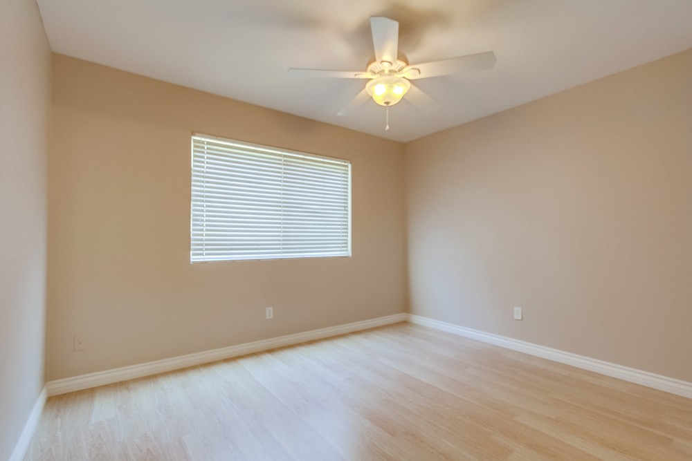 Virtual tour photo 29 of 35 for 5960 Flipper Dr
