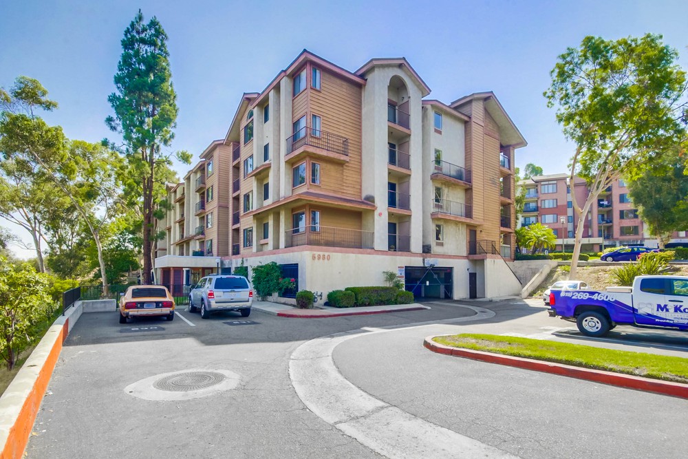 Virtual tour photo 3 of 48 for 5980 Dandridge Ln UNIT 215