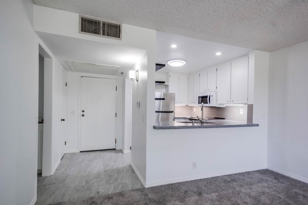 Virtual tour photo 21 of 48 for 5980 Dandridge Ln UNIT 215