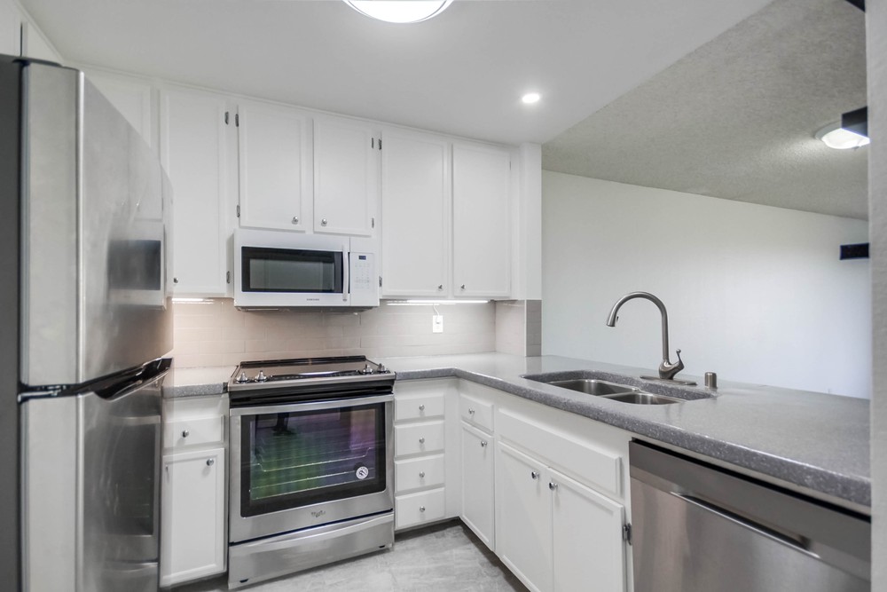 Virtual tour photo 25 of 48 for 5980 Dandridge Ln UNIT 215