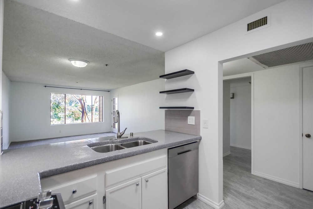 Virtual tour photo 26 of 48 for 5980 Dandridge Ln UNIT 215