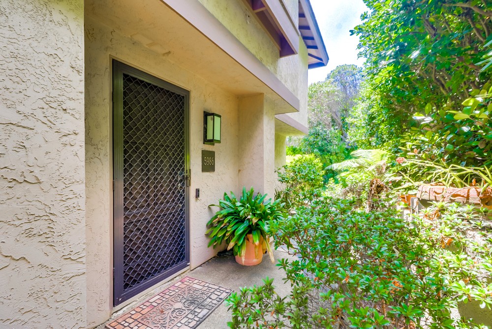 Virtual tour photo 7 of 50 for 5986 Gaines St