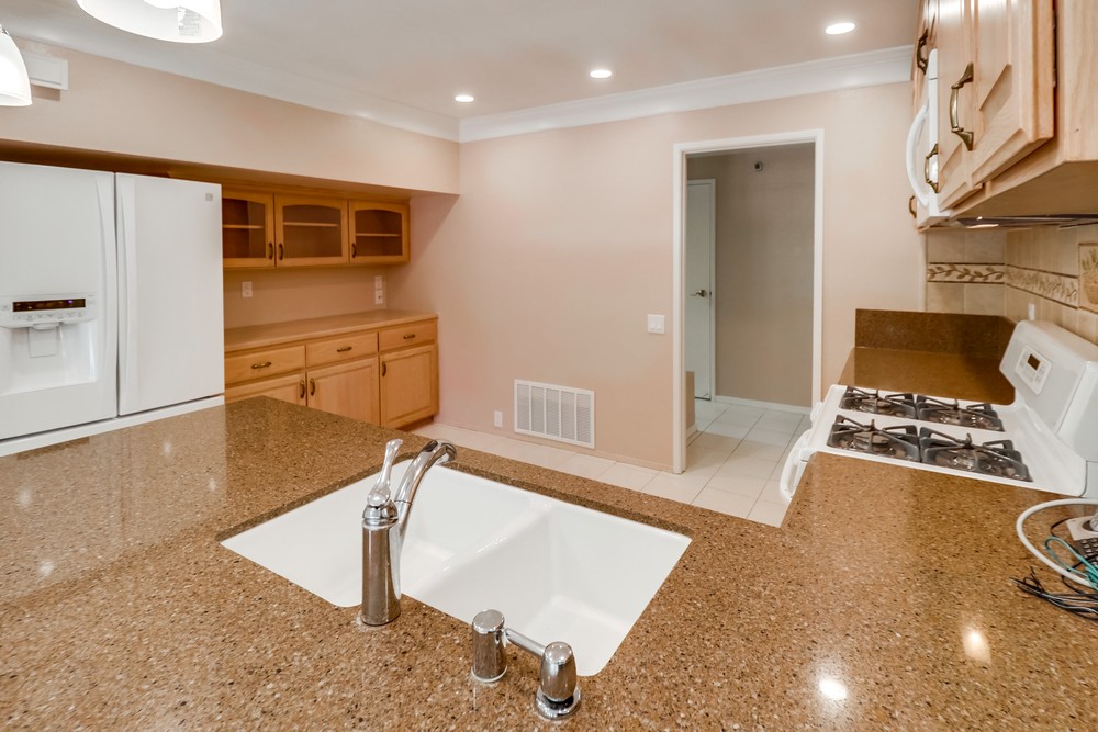 Virtual tour photo 18 of 50 for 5986 Gaines St
