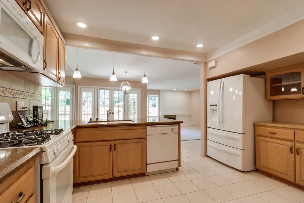 Virtual tour photo 19 of 50 for 5986 Gaines St
