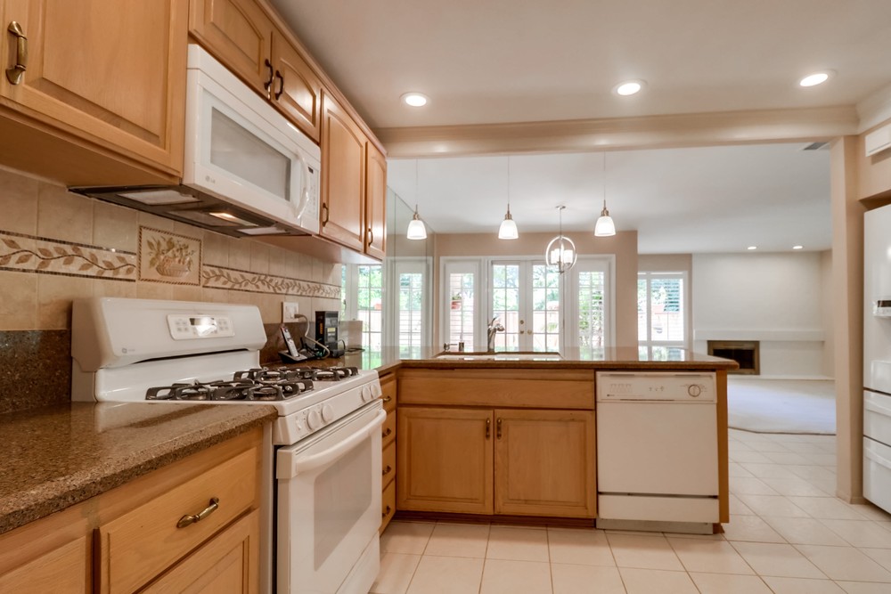 Virtual tour photo 21 of 50 for 5986 Gaines St