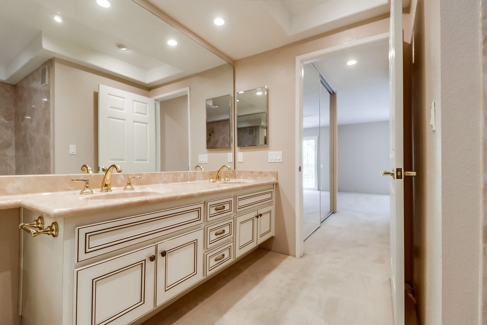 Virtual tour photo 32 of 50 for 5986 Gaines St