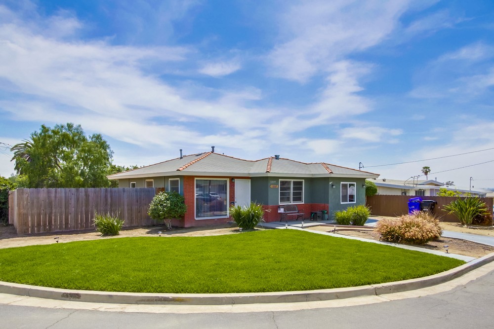 Virtual tour photo 1 of 27 for 5989 Dwight St