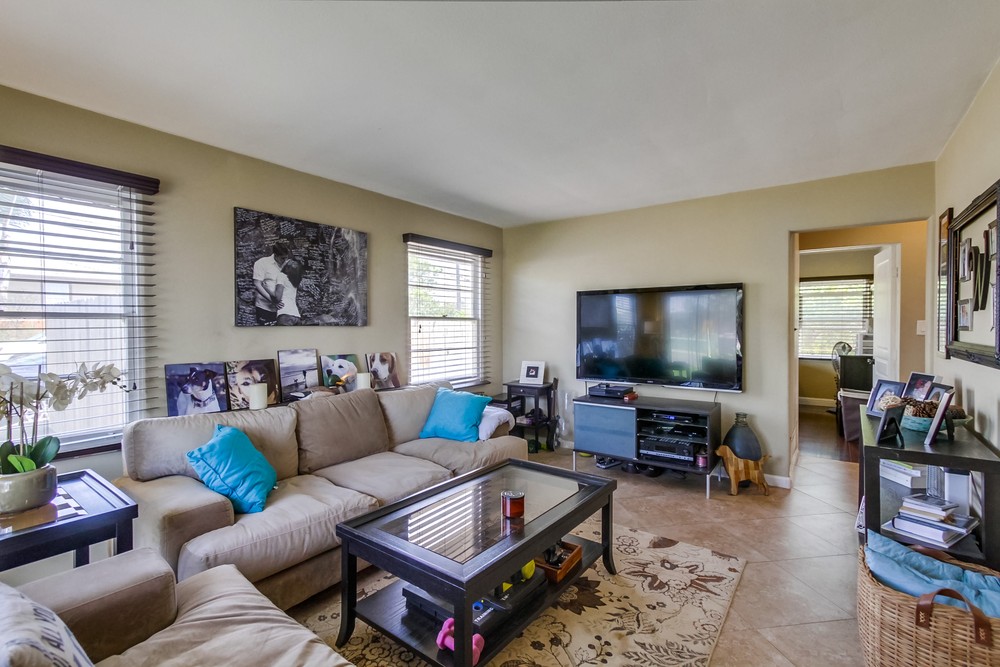Virtual tour photo 5 of 27 for 5989 Dwight St