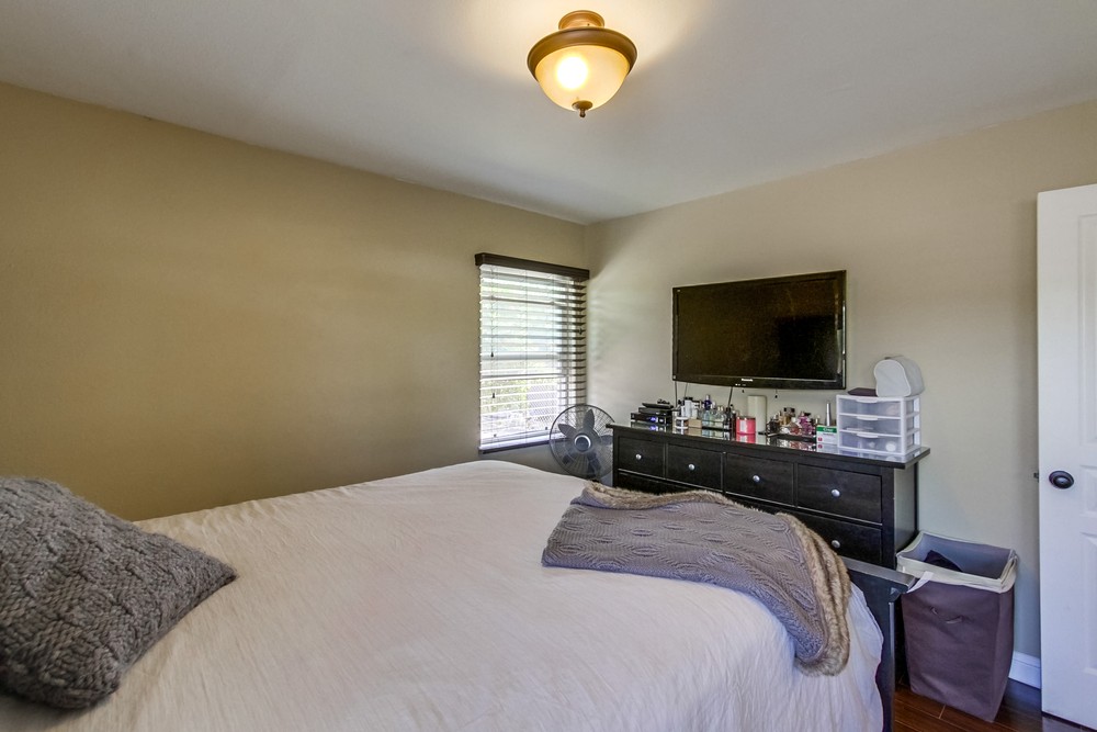 Virtual tour photo 14 of 27 for 5989 Dwight St