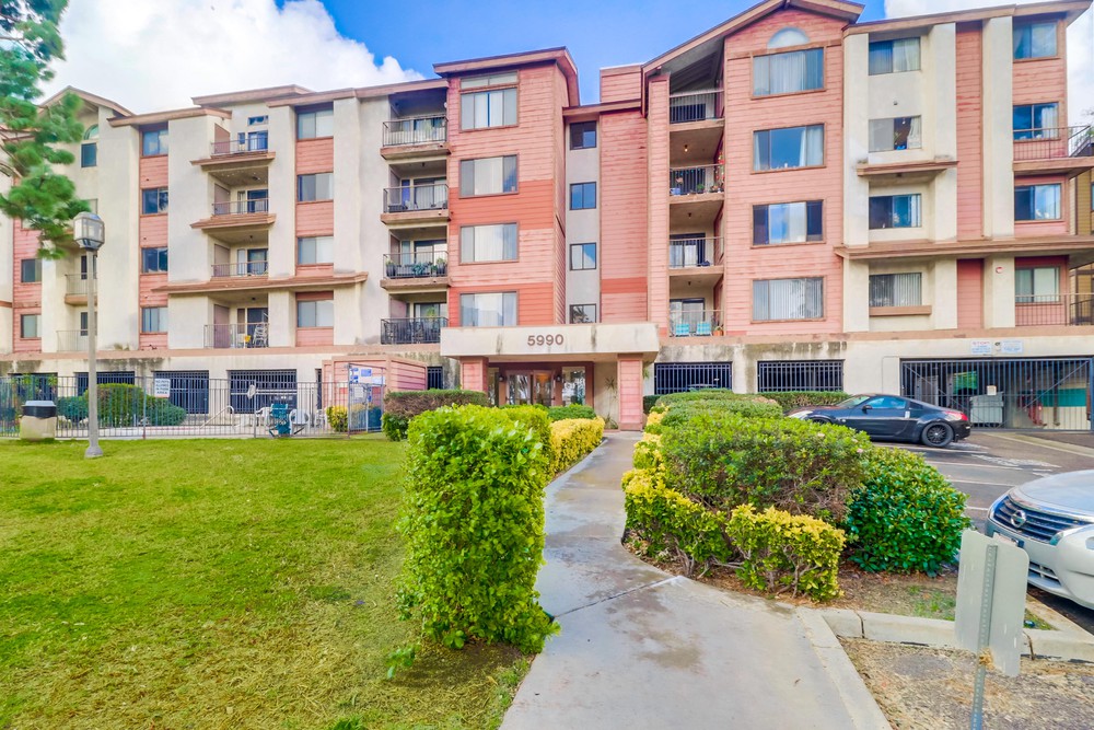Virtual tour photo 3 of 48 for 5990 Dandridge Ln UNIT 189
