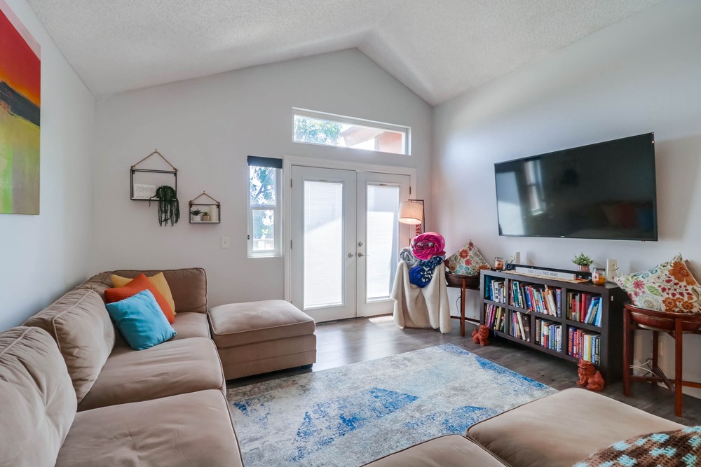 Virtual tour photo 7 of 22 for 5990 Dandridge Ln