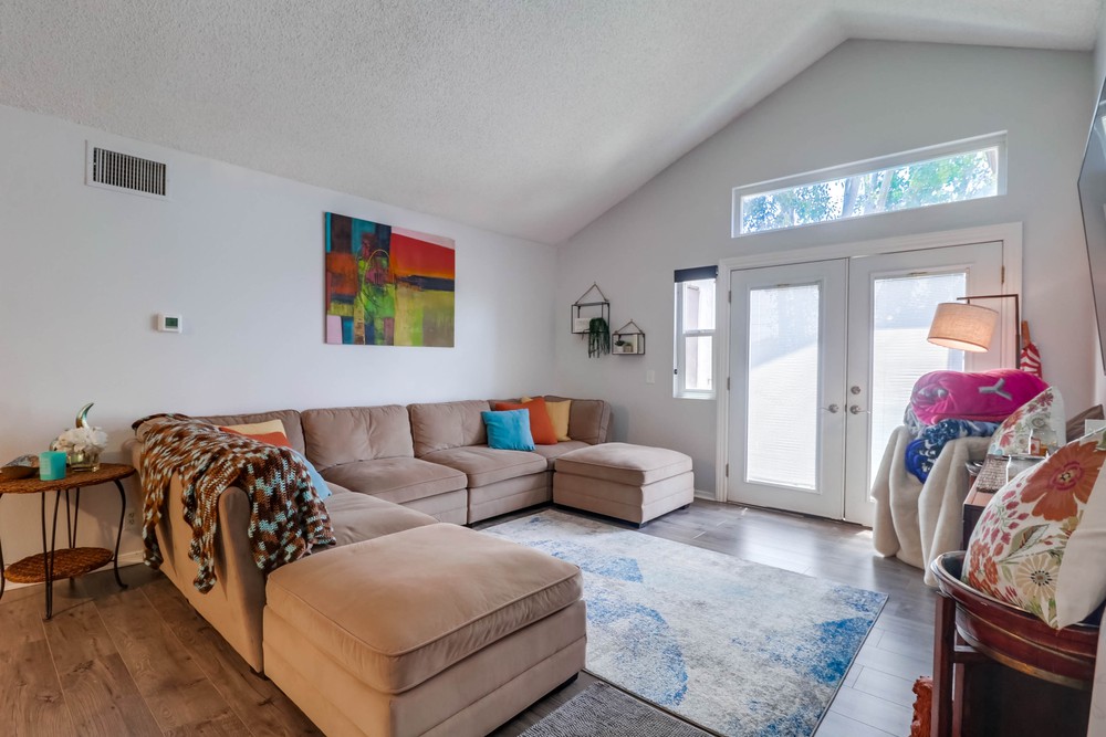 Virtual tour photo 8 of 22 for 5990 Dandridge Ln