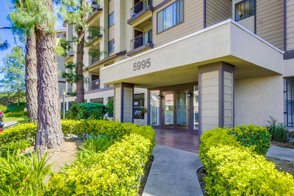 Virtual tour photo 4 of 33 for 5995 Dandridge Ln UNIT 126