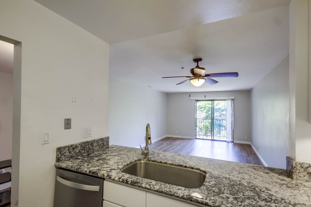 Virtual tour photo 17 of 33 for 5995 Dandridge Ln UNIT 126