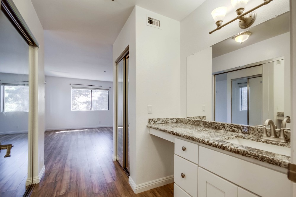 Virtual tour photo 28 of 33 for 5995 Dandridge Ln UNIT 126