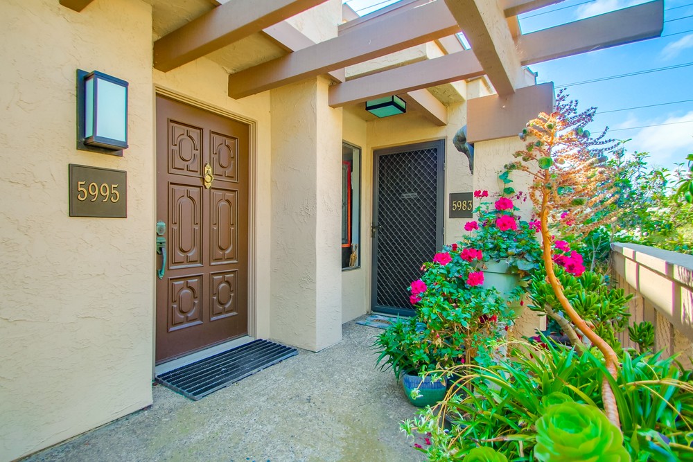 Virtual tour photo 7 of 57 for 5995 Gaines St