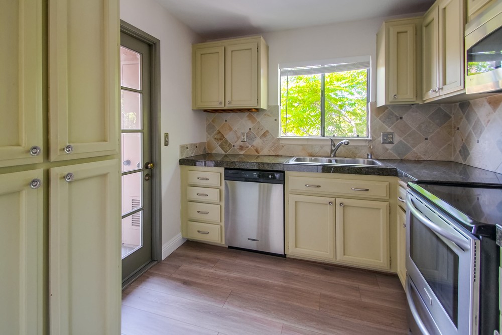 Virtual tour photo 21 of 57 for 5995 Gaines St