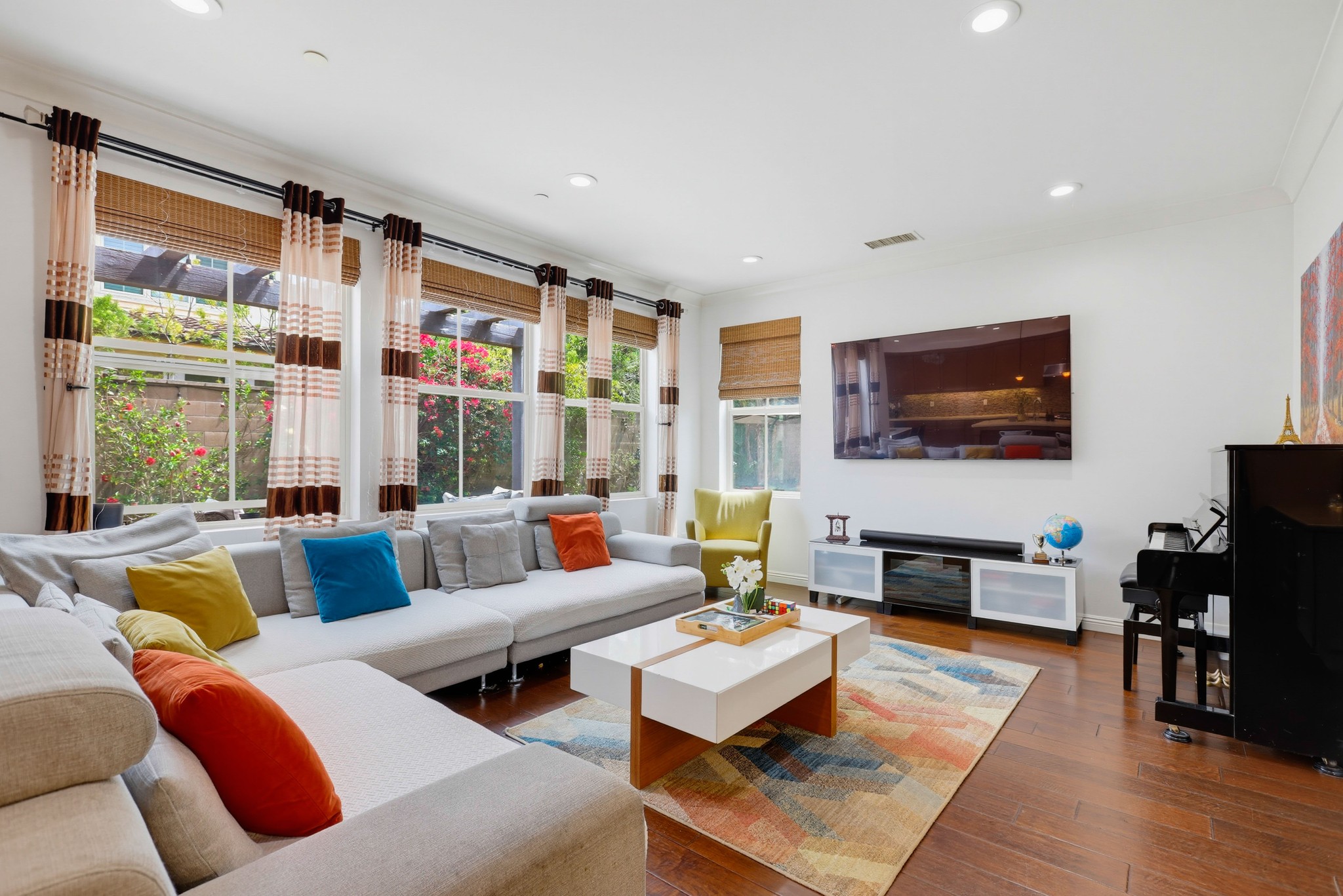 Virtual tour photo 10 of 65 for 60 Sedgewick