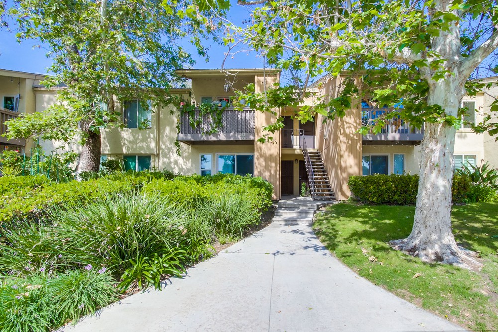 Virtual tour photo 3 of 25 for 6006 Rancho Mission Rd UNIT 298