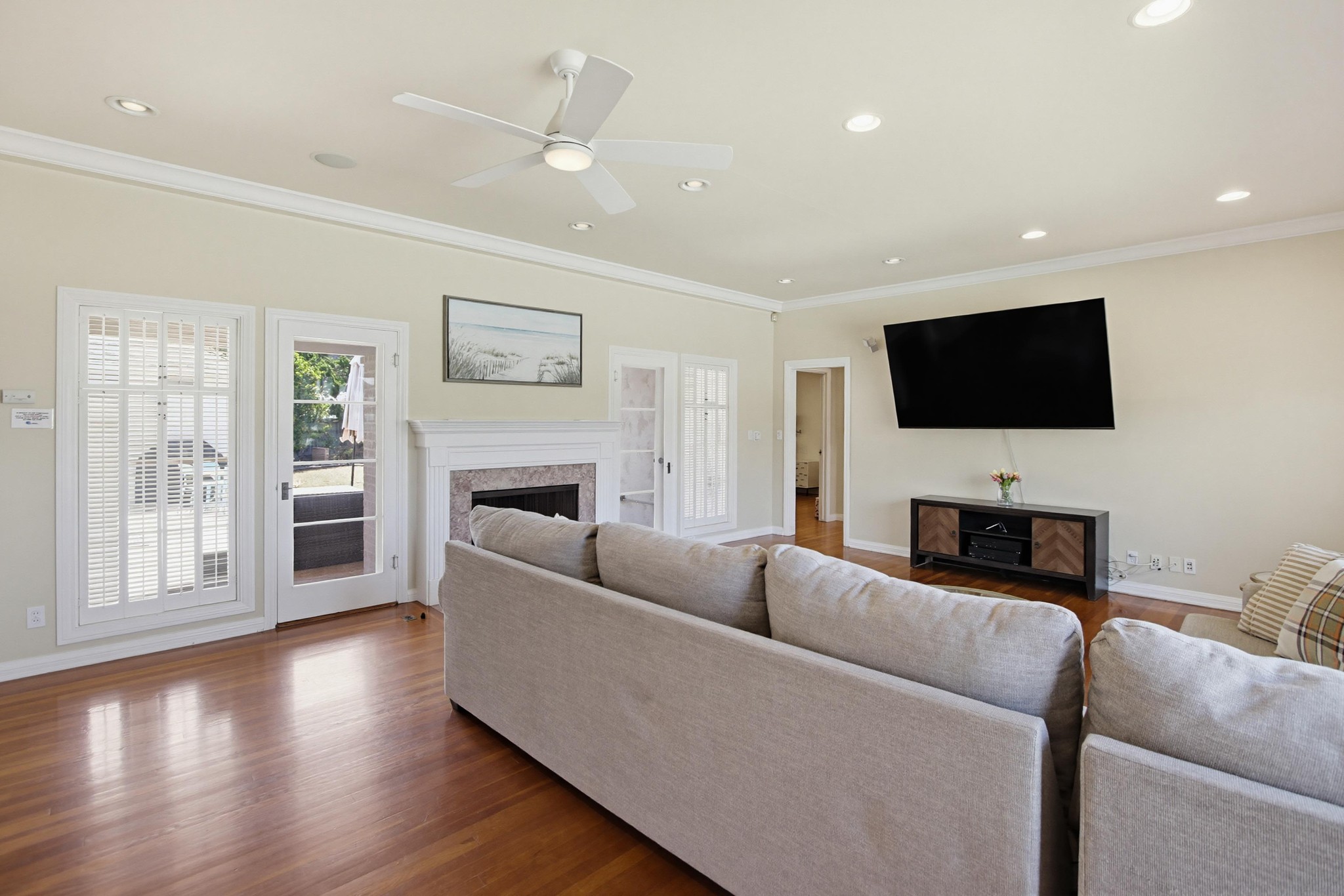 Virtual tour photo 1 of 21 for 6007 Vista De La Mesa