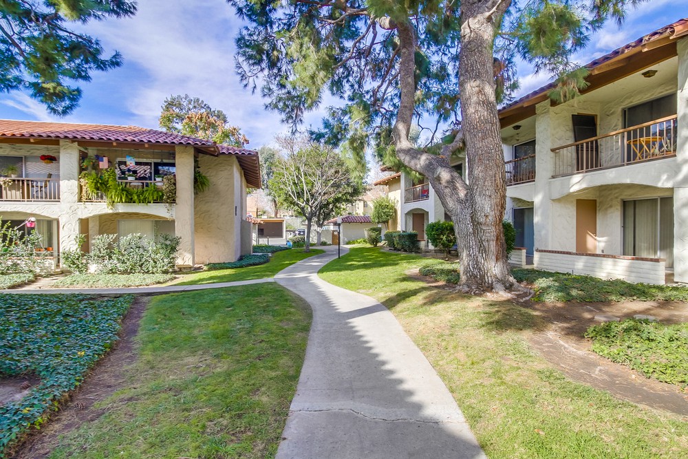Virtual tour photo 4 of 42 for 6009 Rancho Mission Rd UNIT 217