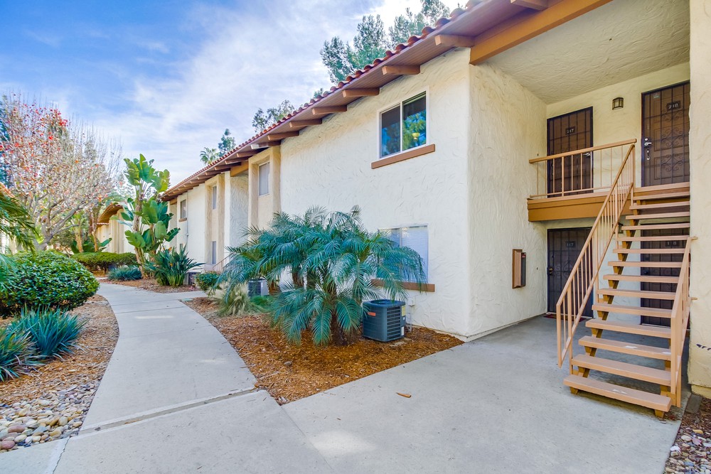 Virtual tour photo 7 of 42 for 6009 Rancho Mission Rd UNIT 217