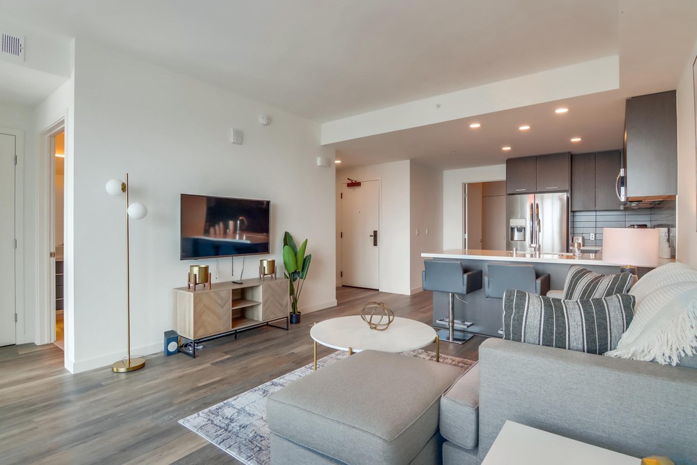 Virtual tour photo 5 of 33 for 601 11th Ave