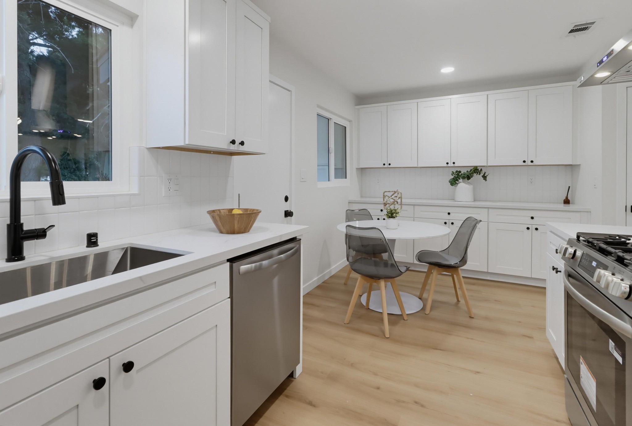 Virtual tour photo 29 of 70 for 601 Van Houten Ave