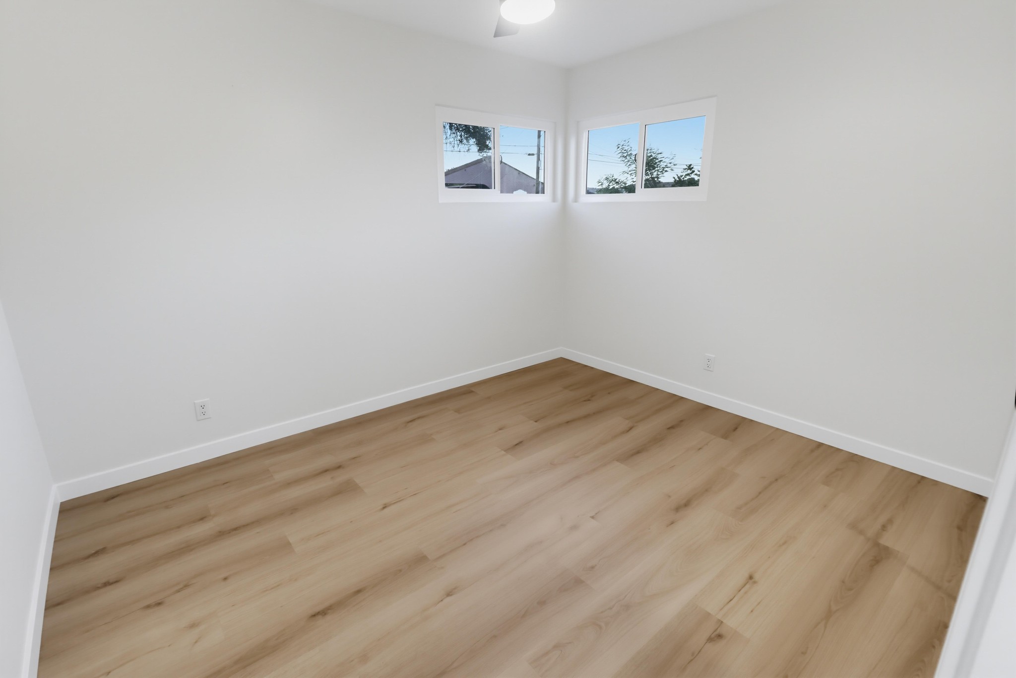 Virtual tour photo 32 of 70 for 601 Van Houten Ave