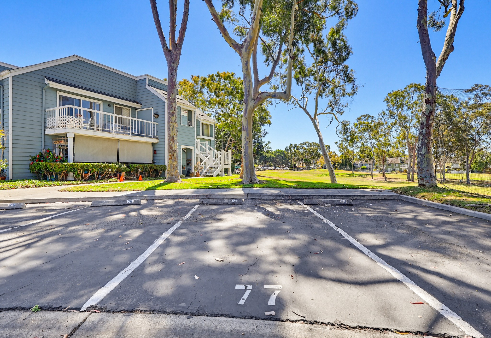 Virtual tour photo 54 of 60 for 6028 Bixby Village Dr APT 96