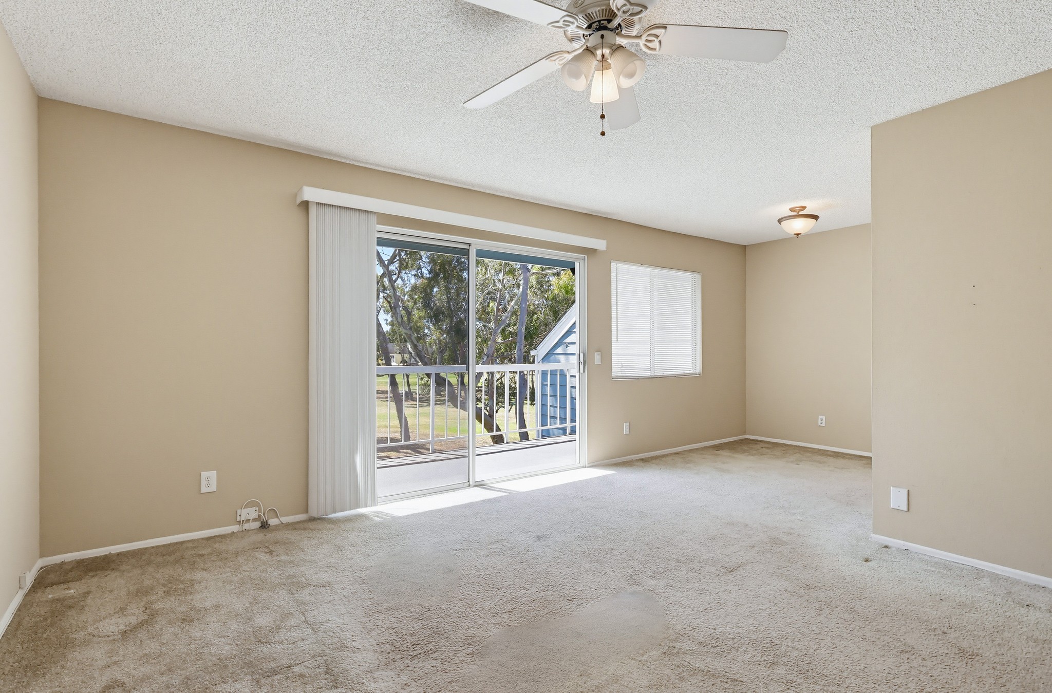 Virtual tour photo 10 of 60 for 6028 Bixby Village Dr APT 96